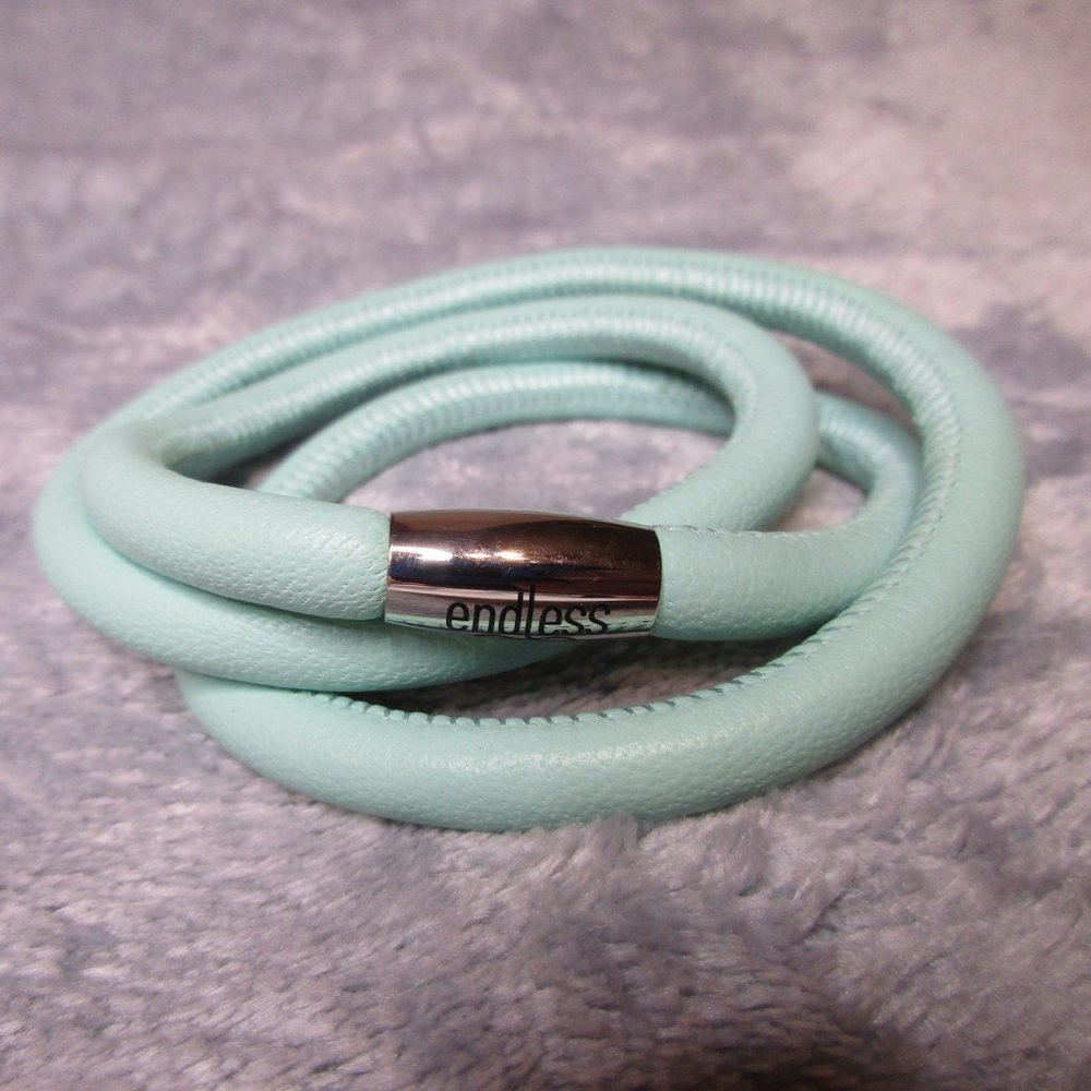 Endless Triple Mint Leather Bracelet By JLO 8 inch NEW A7